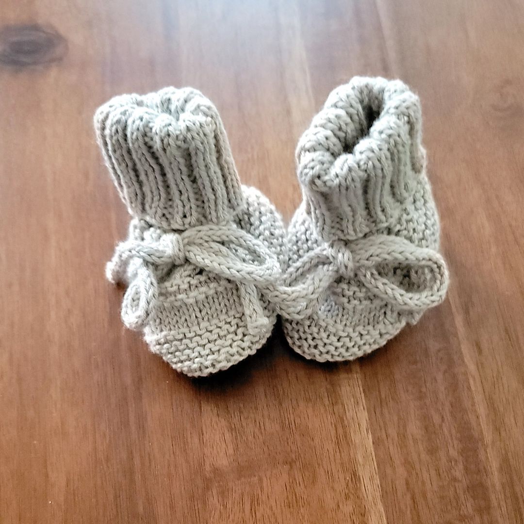 Hand knitted oatmeal baby booties