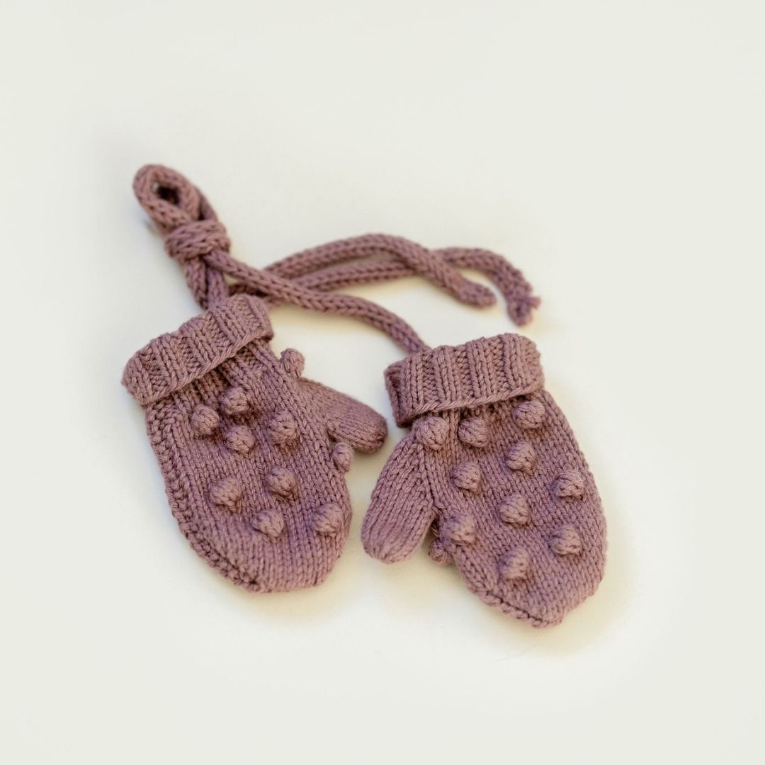 Popcorn-Knit-Mittens-Mocha