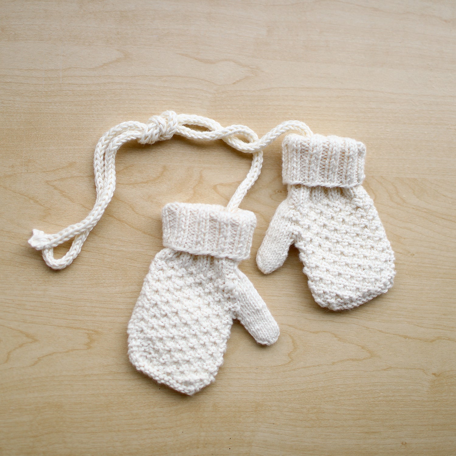 Kids-Timeless-Classic Mittens-Ivory